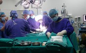 Hạnh phúc vỡ òa của người đàn bà thoát khỏi "hội chứng người hàng xóm" Hạnh phúc vỡ òa của người đàn bà thoát khỏi "hội chứng người hàng xóm"