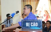 Kẻ thảm sát 4 người ở Nghệ An "cười" khi bị tuyên án tử hình Kẻ thảm sát 4 người ở Nghệ An "cười" khi bị tuyên án tử hình