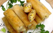 Nem hoa quả giòn tan Nem hoa quả giòn tan