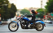 Bỏ hoàn toàn quy định "ngực lép không được lái xe" Bỏ hoàn toàn quy định "ngực lép không được lái xe"
