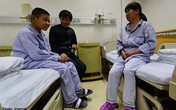 Bố mẹ hiến thận cứu sống hai con Bố mẹ hiến thận cứu sống hai con