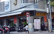 Nhóm người lừa bán 58 kg vàng giả nghi trốn sang Campuchia Nhóm người lừa bán 58 kg vàng giả nghi trốn sang Campuchia