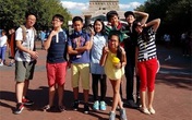 Cha mẹ "vung" cả nghìn đô cho con nghỉ hè Cha mẹ "vung" cả nghìn đô cho con nghỉ hè