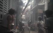 Hà Nội: Cháy lớn tại phố Thái Hà, người dân hoảng loạn Hà Nội: Cháy lớn tại phố Thái Hà, người dân hoảng loạn