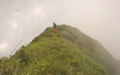 Trải nghiệm khiếp đảm của nhóm phượt vì bị "Giời hành", sét đánh liên hoàn Trải nghiệm khiếp đảm của nhóm phượt vì bị "Giời hành", sét đánh liên hoàn
