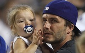 Harper Beckham: Công chúa tóc mây sống trong “núi tiền” và sự cưng chiều Harper Beckham: Công chúa tóc mây sống trong “núi tiền” và sự cưng chiều