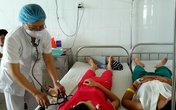 Nhiều người nghi bị ngộ độc thực phẩm phải nhập viện cấp cứu Nhiều người nghi bị ngộ độc thực phẩm phải nhập viện cấp cứu