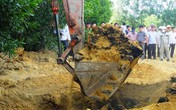 Khai quật toàn bộ chất thải Formosa chôn ở trang trại Khai quật toàn bộ chất thải Formosa chôn ở trang trại
