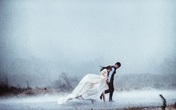 Cặp đôi Hà thành lặn lội 200 cây số, vượt biển để chụp ảnh cưới "dưới trời mưa bão" Cặp đôi Hà thành lặn lội 200 cây số, vượt biển để chụp ảnh cưới "dưới trời mưa bão"