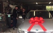 Món quà 2 chàng trai tặng mẹ làm hàng nghìn người rơi lệ Món quà 2 chàng trai tặng mẹ làm hàng nghìn người rơi lệ