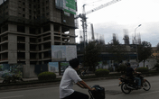 Người thu nhập thấp vẫn “đỏ mắt” tìm nhà Người thu nhập thấp vẫn “đỏ mắt” tìm nhà