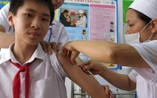 Cần Thơ tổ chức tiêm vaccine Sởi - Rubella cho 16.000 học sinh: Bố trí bàn tiêm theo quy tắc một chiều Cần Thơ tổ chức tiêm vaccine Sởi - Rubella cho 16.000 học sinh: Bố trí bàn tiêm theo quy tắc một chiều