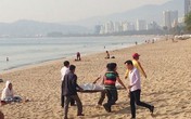 Du khách tá hỏa phát hiện xác chết trên biển Nha Trang Du khách tá hỏa phát hiện xác chết trên biển Nha Trang