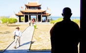 Ra Trường Sa xin chữ Ra Trường Sa xin chữ