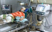 “Mẹ em muốn bán nhà trả tiền viện phí mà không có người mua” “Mẹ em muốn bán nhà trả tiền viện phí mà không có người mua”