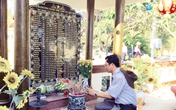 "Đáy nước Trường Sa nghẹn xoáy bao lần..." "Đáy nước Trường Sa nghẹn xoáy bao lần..."