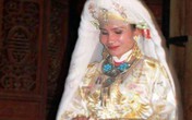 Người dân nô nức đến đền, phủ, điện hầu đồng xin tài lộc, cầu may Người dân nô nức đến đền, phủ, điện hầu đồng xin tài lộc, cầu may