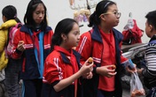 Qùa vặt cổng trường - "con ma thực phẩm" hủy hoại sức khỏe trẻ Qùa vặt cổng trường - "con ma thực phẩm" hủy hoại sức khỏe trẻ