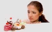 Nguy hại khôn lường nếu ăn đồ ngọt lúc đói Nguy hại khôn lường nếu ăn đồ ngọt lúc đói