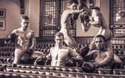 Phát sốt với chùm ảnh sinh viên Anh khỏa thân làm từ thiện Phát sốt với chùm ảnh sinh viên Anh khỏa thân làm từ thiện