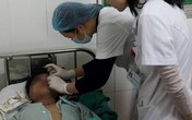 Đi đám cưới về, nam thanh niên bị đạn "hoa cải" bắn trúng mắt Đi đám cưới về, nam thanh niên bị đạn "hoa cải" bắn trúng mắt