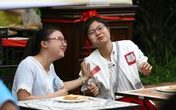 Lạ lùng với cuộc thi ăn bánh quy trong vòng 3 phút Lạ lùng với cuộc thi ăn bánh quy trong vòng 3 phút