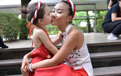 2 mẹ con Đoan Trang diện áo dài yếm tuyệt đẹp 2 mẹ con Đoan Trang diện áo dài yếm tuyệt đẹp
