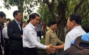 Chủ tịch Hà Nội đang đối thoại với bà con Đồng Tâm Chủ tịch Hà Nội đang đối thoại với bà con Đồng Tâm