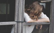 Chồng trở mặt, công khai tình nhân ngay khi nhà vợ cắt 'viện trợ' Chồng trở mặt, công khai tình nhân ngay khi nhà vợ cắt 'viện trợ'