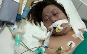 Phút rối lòng của cậu bé mồ côi cha có mẹ đang nguy kịch: "Mẹ ơi, cố lên!" Phút rối lòng của cậu bé mồ côi cha có mẹ đang nguy kịch: "Mẹ ơi, cố lên!"