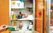 Cha mẹ cần làm gì khi trẻ bị ngộ độc thuốc? Cha mẹ cần làm gì khi trẻ bị ngộ độc thuốc?