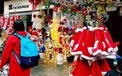 Đồ trang trí Noel giá tiền triệu hút khách Đồ trang trí Noel giá tiền triệu hút khách