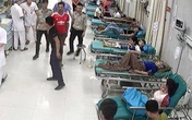 Phú Thọ: "Vật thể lạ" xuyên thủng kính ô-tô ở bệnh viện là gì? Phú Thọ: "Vật thể lạ" xuyên thủng kính ô-tô ở bệnh viện là gì?