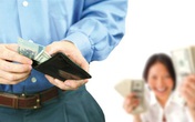 Vì sao đàn ông không muốn giao “tay hòm chìa khóa” cho vợ? Vì sao đàn ông không muốn giao “tay hòm chìa khóa” cho vợ?