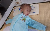 Xót thương cháu bé 4 tuổi nặng hơn 3kg Xót thương cháu bé 4 tuổi nặng hơn 3kg