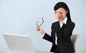 Cách khắc phục chứng khô mắt cho nhân viên văn phòng Cách khắc phục chứng khô mắt cho nhân viên văn phòng