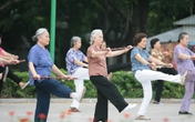 Bi hài chuyện “mắng người trong gương”, quên mặt con cháu Bi hài chuyện “mắng người trong gương”, quên mặt con cháu