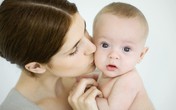 Vì sao nụ hôn của người lớn có thể khiến trẻ sơ sinh tử vong? Vì sao nụ hôn của người lớn có thể khiến trẻ sơ sinh tử vong?