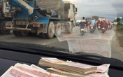 Vụ tài xế dùng tiền lẻ trả phí tại QL5: Đã báo cáo Thủ tướng, đang chờ chỉ đạo Vụ tài xế dùng tiền lẻ trả phí tại QL5: Đã báo cáo Thủ tướng, đang chờ chỉ đạo