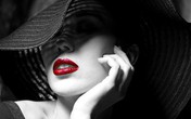 Đàn bà cũng cần bí hiểm Đàn bà cũng cần bí hiểm