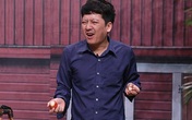 Thái độ trái ngược của Trường Giang trong 2 lần bị khán giả ném chai nước Thái độ trái ngược của Trường Giang trong 2 lần bị khán giả ném chai nước