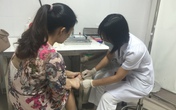 Mọc nốt “chỉ điểm” ung thư, ngỡ nốt ruồi thông thường Mọc nốt “chỉ điểm” ung thư, ngỡ nốt ruồi thông thường