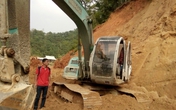 Gặp người công nhân dùng máy cẩu cứu 12 người thoát chết Gặp người công nhân dùng máy cẩu cứu 12 người thoát chết