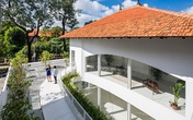 Nhà 70 tuổi ở Sài Gòn được "hô biến" thành dinh thự hiện đại đẹp miễn chê Nhà 70 tuổi ở Sài Gòn được "hô biến" thành dinh thự hiện đại đẹp miễn chê