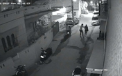 Sốc với video quấy rối tình dục giữa phố ở Ấn Độ Sốc với video quấy rối tình dục giữa phố ở Ấn Độ