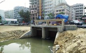 Du khách bức xúc vì cống nước hôi thối chảy ra biển Sầm Sơn Du khách bức xúc vì cống nước hôi thối chảy ra biển Sầm Sơn