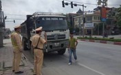 Sau sự cố khói bụi, hàng loạt xe này không còn đất sống ở Uông Bí - Quảng Ninh Sau sự cố khói bụi, hàng loạt xe này không còn đất sống ở Uông Bí - Quảng Ninh