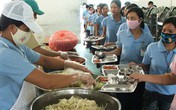 Hải Phòng: Nguy cơ ngộ độc từ suất ăn tập thể kém chất lượng Hải Phòng: Nguy cơ ngộ độc từ suất ăn tập thể kém chất lượng