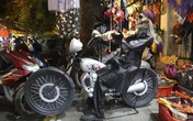 Hà Nội: Đồ chơi ma quỷ tràn ngập phố cổ trước ngày Halloween Hà Nội: Đồ chơi ma quỷ tràn ngập phố cổ trước ngày Halloween