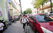 Ám ảnh cảnh ùn tắc trước cổng trường học ở Hà Nội Ám ảnh cảnh ùn tắc trước cổng trường học ở Hà Nội